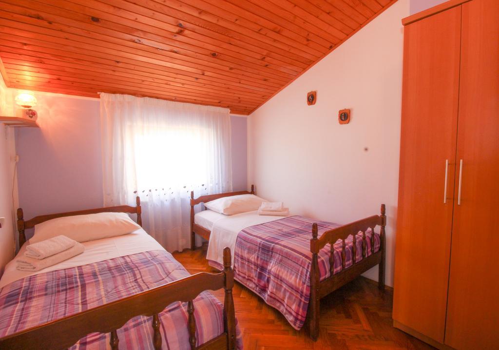 Apartments Sonja Rovigno Esterno foto