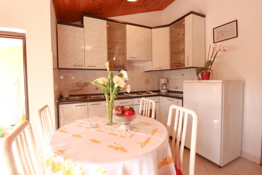Apartments Sonja Rovigno Esterno foto